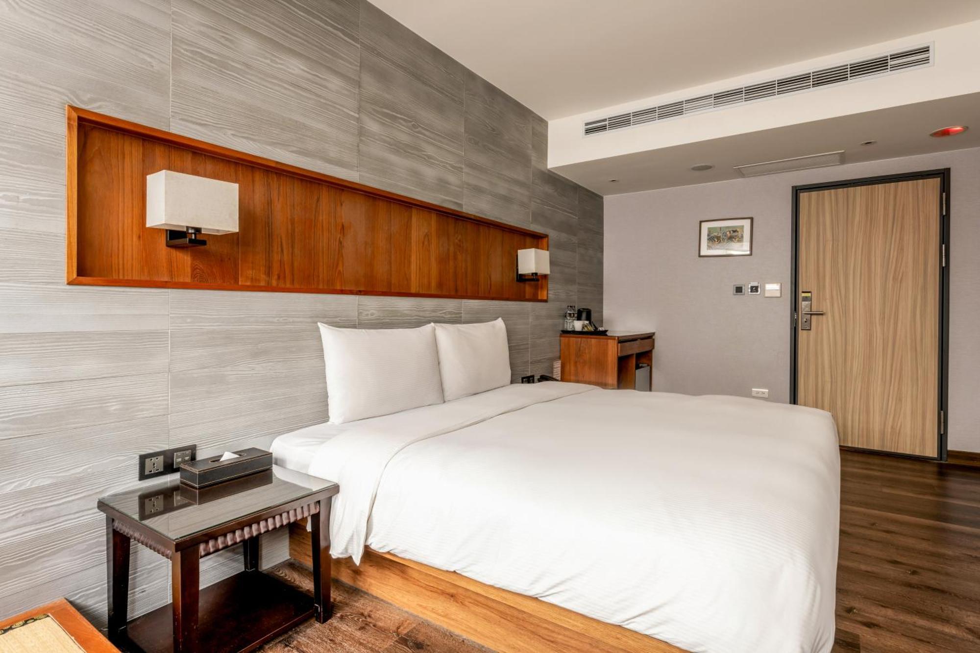 Suye Hotel Taichung Exterior photo
